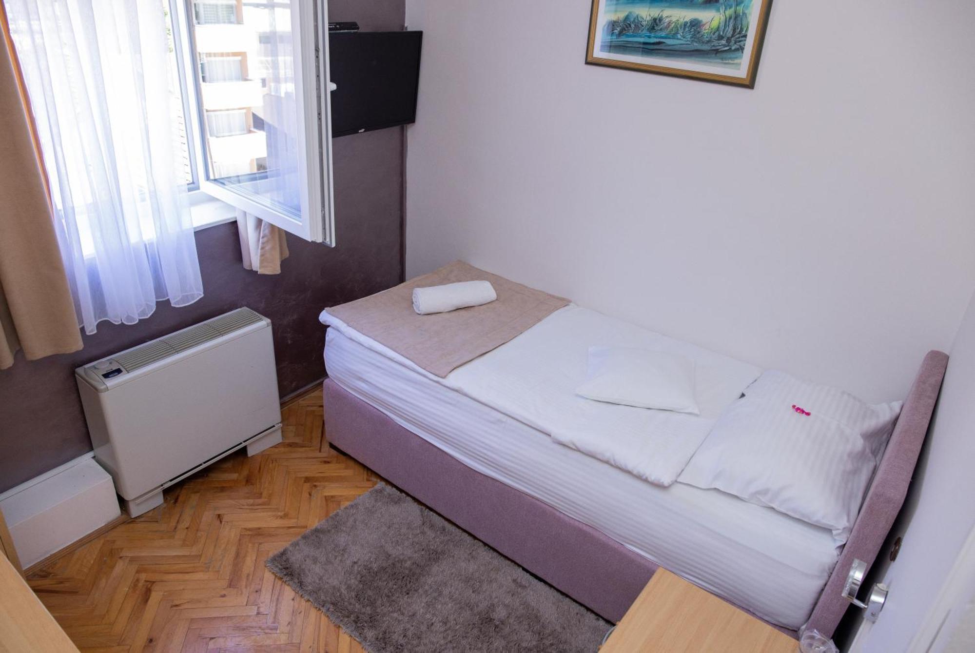 Motel New Sanatron Bosanski Novi Extérieur photo