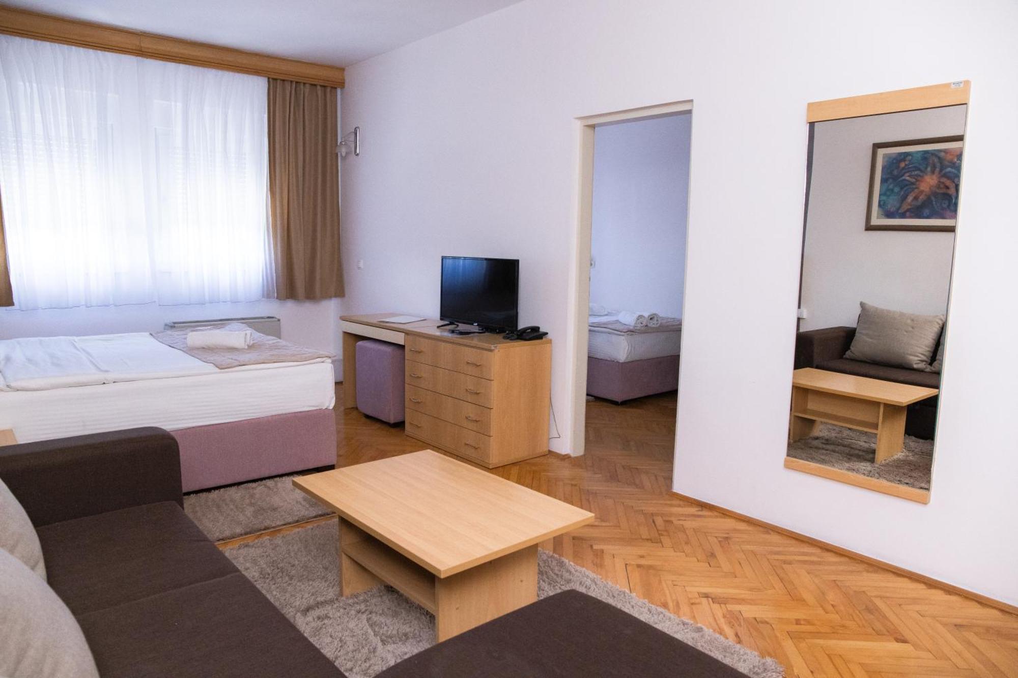 Motel New Sanatron Bosanski Novi Extérieur photo
