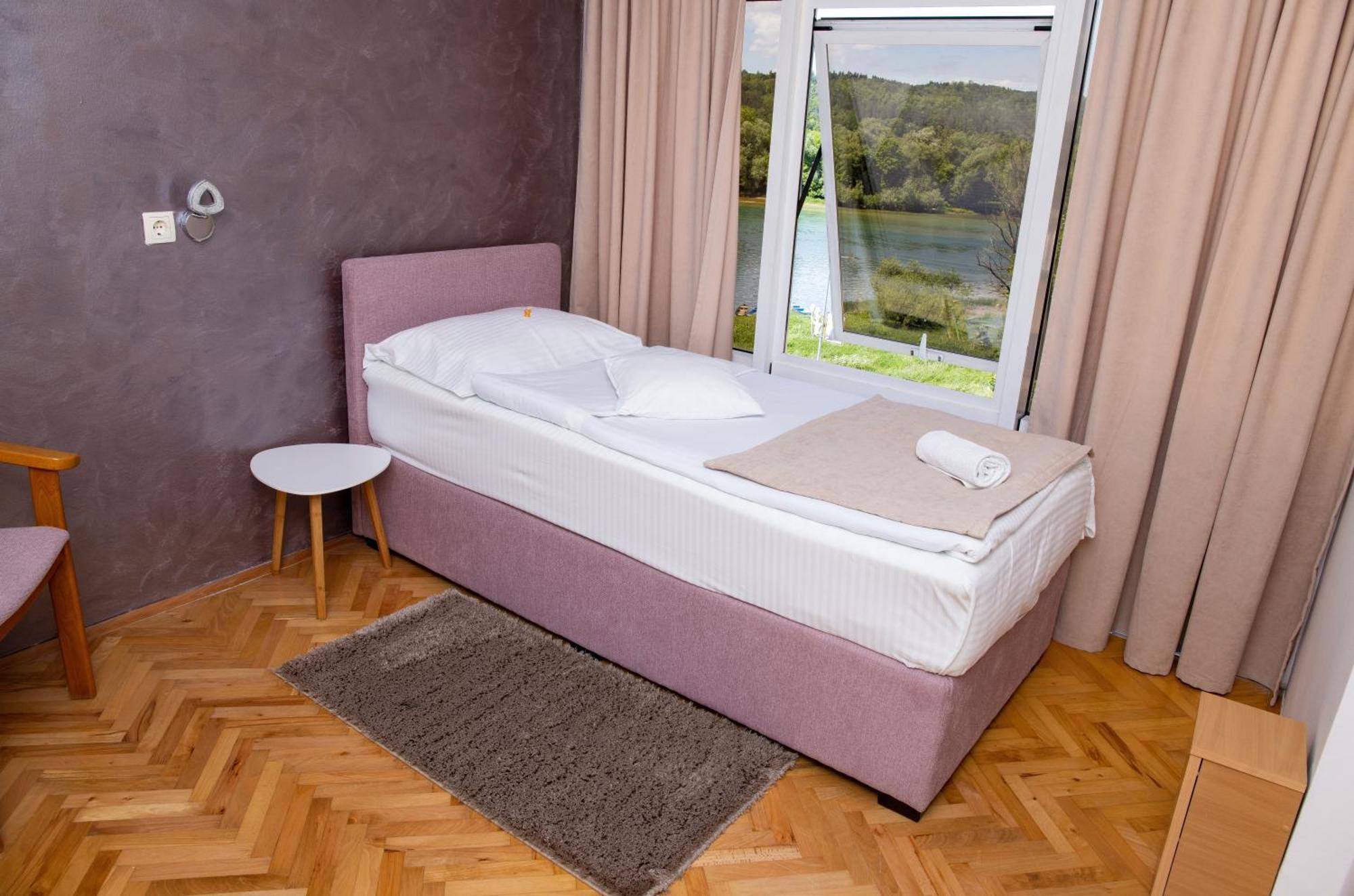 Motel New Sanatron Bosanski Novi Extérieur photo