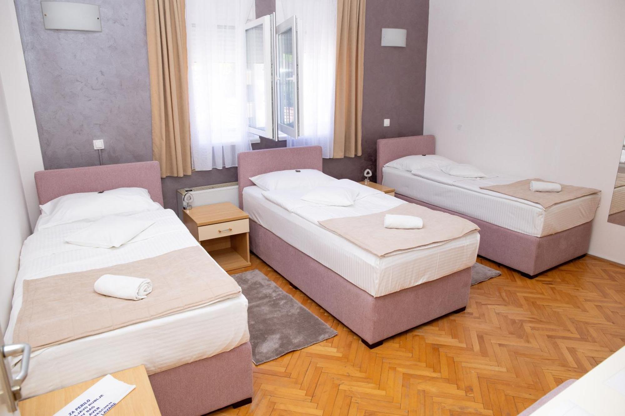 Motel New Sanatron Bosanski Novi Extérieur photo