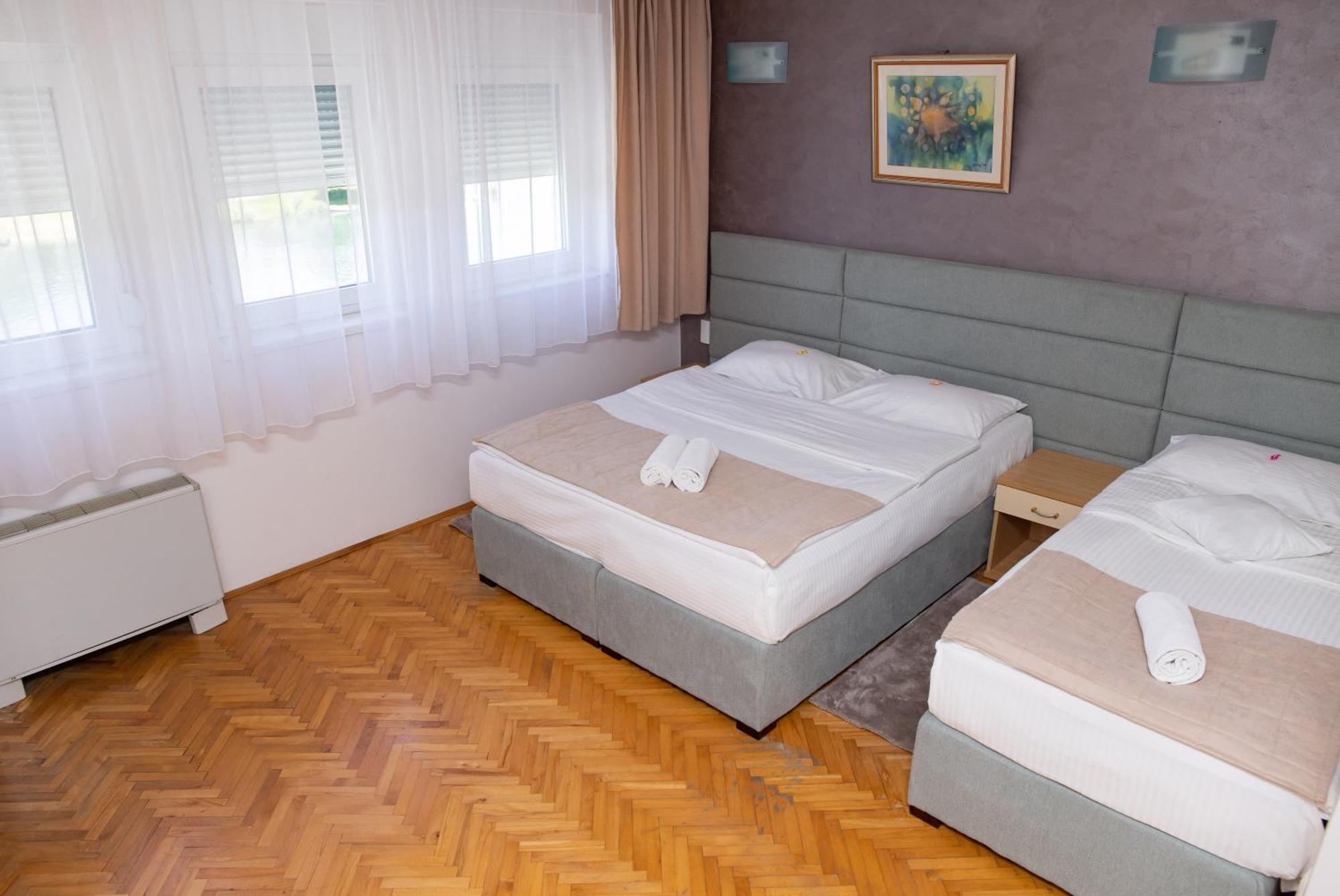 Motel New Sanatron Bosanski Novi Extérieur photo