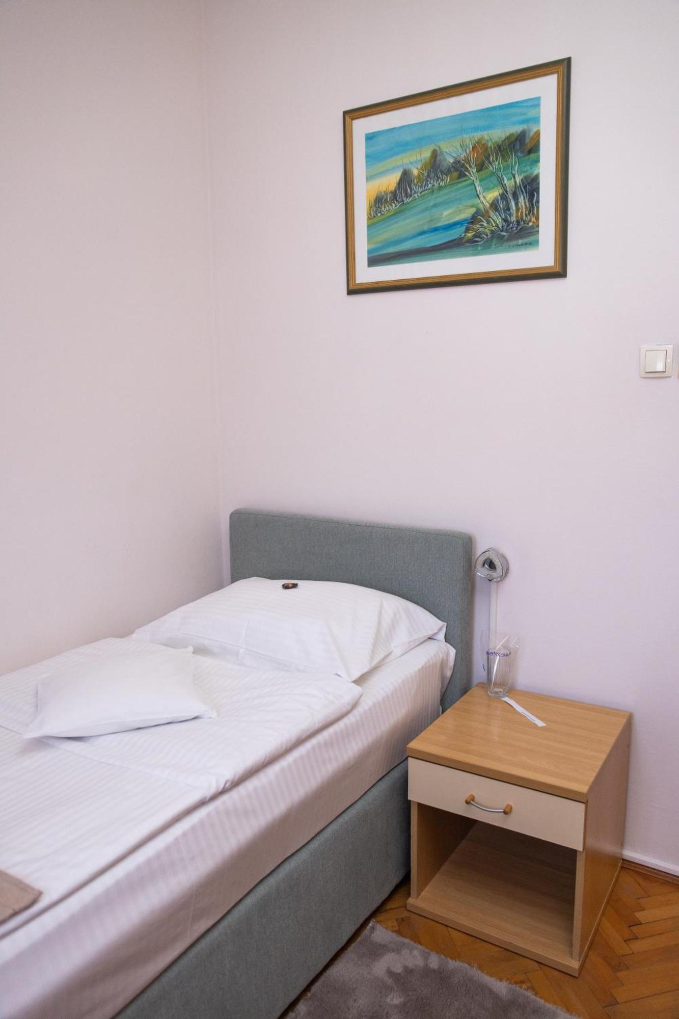 Motel New Sanatron Bosanski Novi Extérieur photo
