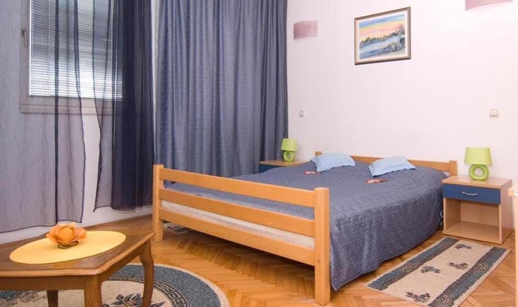 Motel New Sanatron Bosanski Novi Extérieur photo